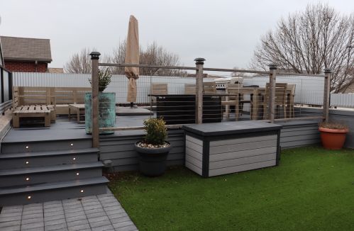 559 37th St, Chicago IL 60609-1063 exterior