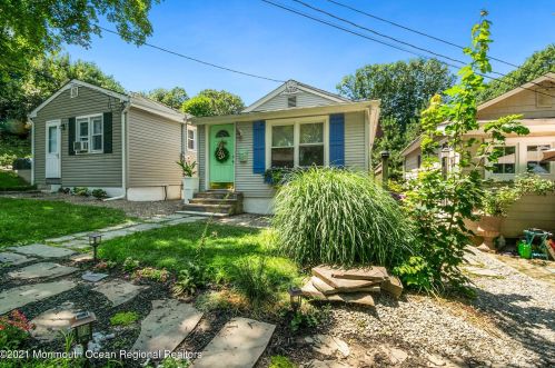 10 Prospect St, Monmouth Hills NJ  07732-1832 exterior