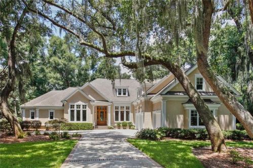 19 Hawthorne Rd, Bluffton, SC 29910-4901