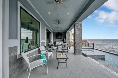 194 Bentwater Bay Dr, Montgomery TX 77356-4651 exterior