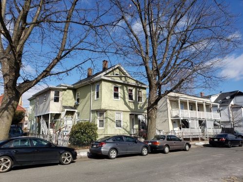 114 William St, Springfield MA 01105-2345 exterior