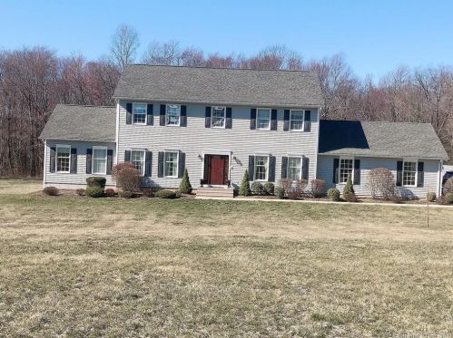 45 Stone Hedge Ct, Torrington, CT 06791-1930