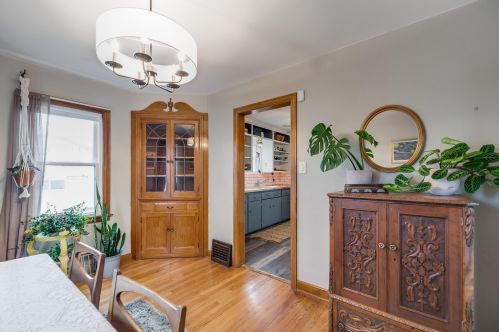 3220 21 St, Milwaukee WI 53215-4403 exterior