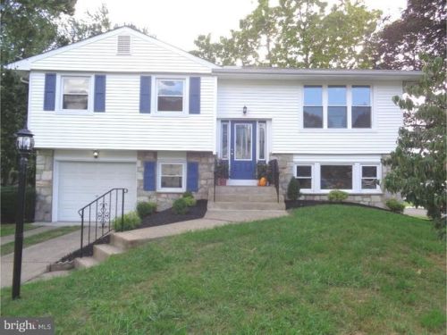 410 Ivystone Ln, Riverton, NJ 08077-4220