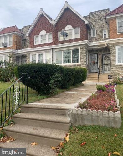 121 Duncannon Ave, Philadelphia, PA 19120-3511