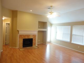 15 Camber Pine Pl, Spring TX  77382-5011 exterior