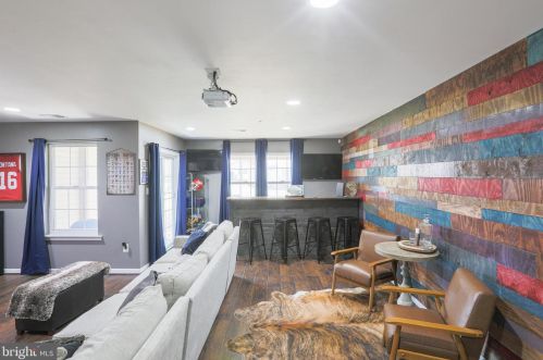 907 Indigo Bunting Ln, Glen Burnie MD 21060-8325 exterior