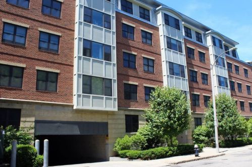 150 Pleasant St, Brookline MA  02446-7114 exterior