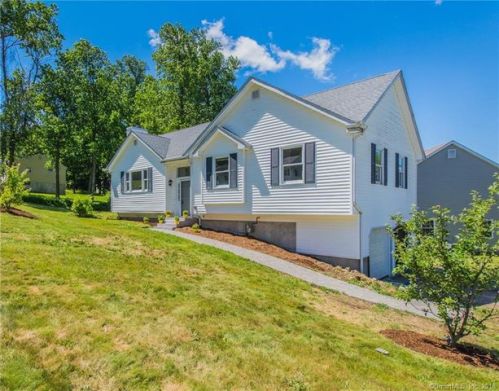 6 Nicole Dr, Milford, CT 06460-6969