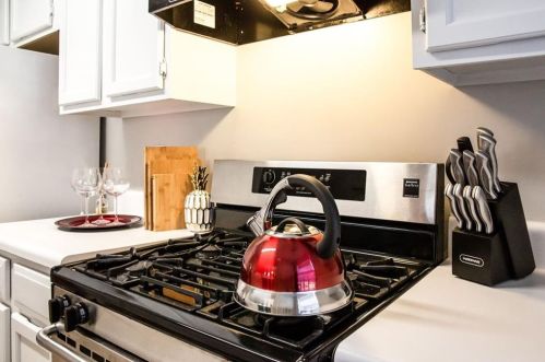 3804 Benjamin Ct, Atlanta GA 30331-2056 exterior