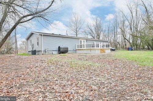 465 Bailey St, Pilesgrove NJ  08098-1014 exterior