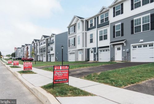 31 Overlook Dr, Hanover, PA 17331-9136