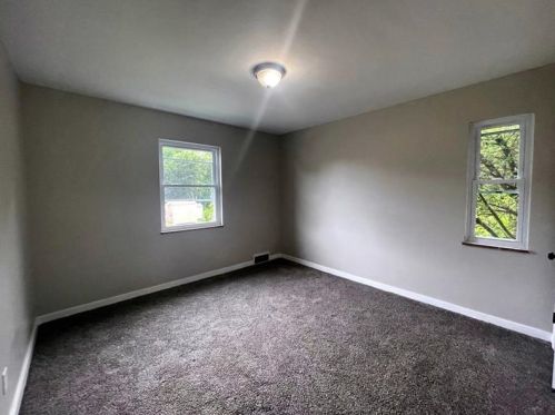 3685 Oakleaf Rd, Pittsburgh PA  15227-4415 exterior