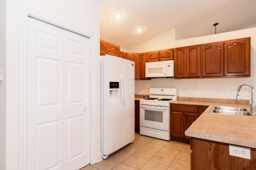 5806 Coddington Ln, Kalamazoo MI 49009-1791 exterior