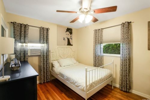 4 Barley Pl, Commack NY 11725-1412 exterior