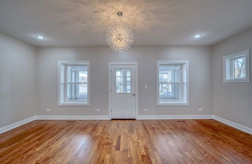 5527 Haddon Ave, Chicago IL  60651-2702 exterior