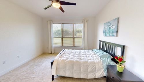 9472 Royal Poinciana Dr, Fort Pierce FL 34987-2513 exterior