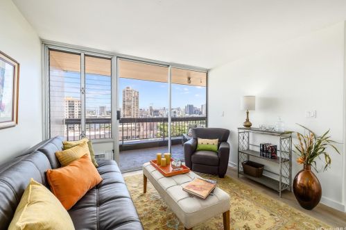 775 Kinalau Pl, Honolulu HI  96813-2612 exterior