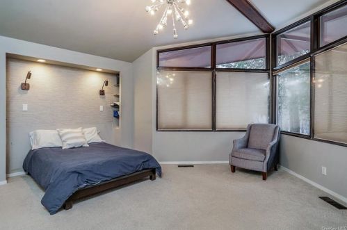 6 Half Mile Rd, Armonk NY exterior