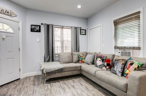 221 Myrtle Ave, Irvington NJ  07111-2657 exterior