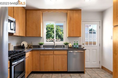 1332 Dwight Way, Berkeley CA 94710-2537 exterior