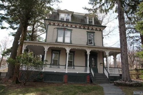 68 Forest Hill Rd, Town Center, NJ 07052-4518