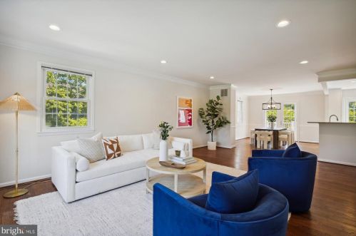 6340 Golf Course Sq, Alexandria, VA 22307-1225