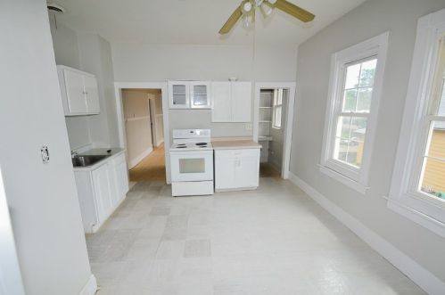 2463 9 Pl, Milwaukee WI 53215-3213 exterior