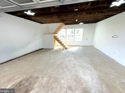 3101 Memorial St, Alexandria VA 22306-1542 exterior