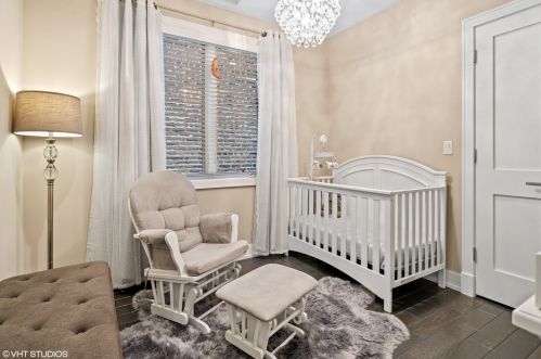 1419 Oakdale Ave, Chicago IL 60657-4118 exterior