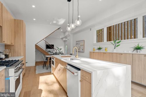 4315 Boone St, Philadelphia PA 19128-5003 exterior