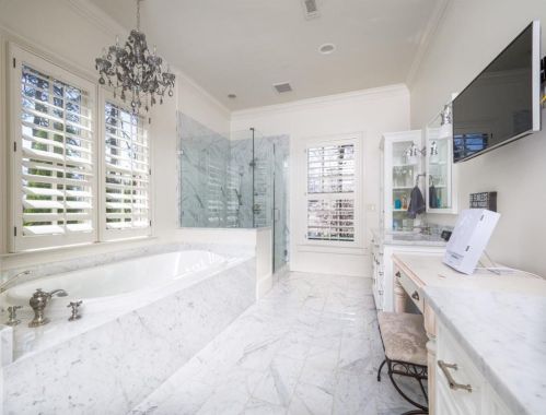 4625 Ml Brk Dr, Atlanta GA 30327 exterior