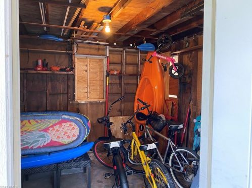 758 95th Ave, Naples FL 34108-2457 exterior