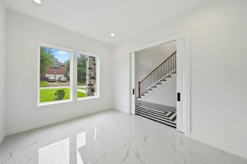 8610 Cross Country Dr, Humble TX 77346-6115 exterior