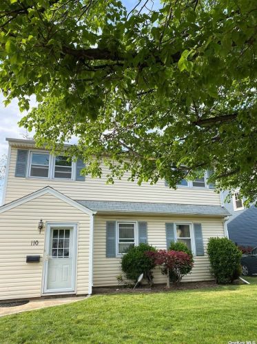 110 Birch Ln, Valley Stream, NY 11581-2633