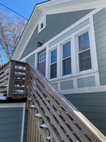 1607 Bradford Ave, Milwaukee, WI 53211-4304