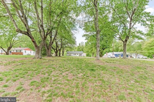 151 Plum Point Rd, Huntingtown MD 20639-8303 exterior