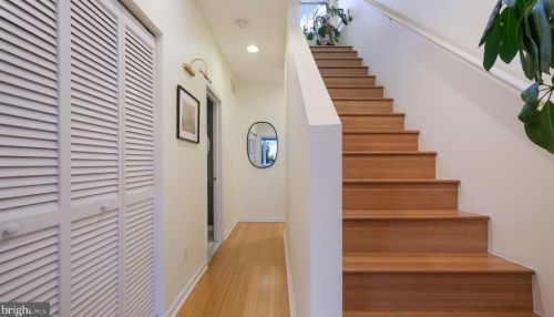 915 19 St, Philadelphia PA 19146-2638 exterior