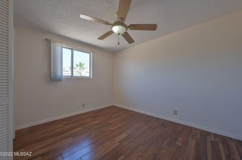 8105 Beverly St, Tucson AZ 85710-5929 exterior