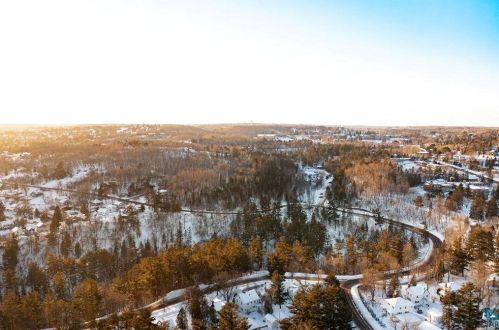 1064 Chester Park Dr, Duluth MN 55812-1138 exterior