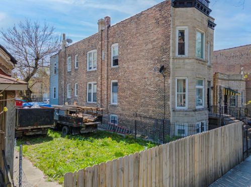 2941 Harrison St, Chicago IL 60612-3334 exterior