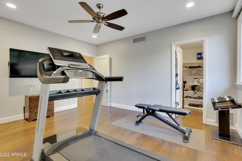 5828 3rd Ave, Phoenix AZ 85086-7201 exterior