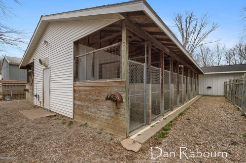 1662 136th St, Grant MI 49327-9643 exterior