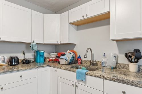 15 Isabella St, Worcester MA 01603-2122 exterior