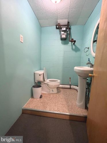 505 10th St, Philadelphia PA  19123-3819 exterior