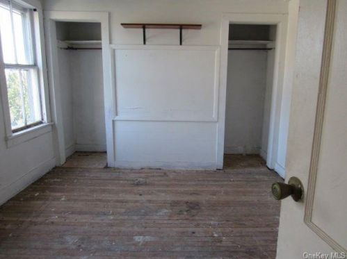 19 Bennett St, Middletown NY 10940-6412 exterior