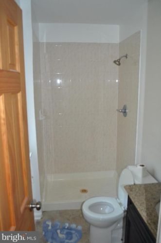 2295 Emerald Hts Ct, Herndon VA 20191-1714 exterior