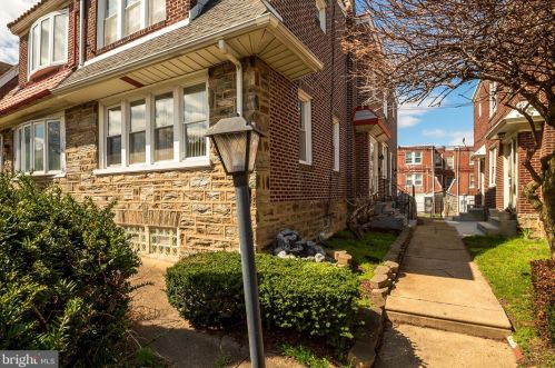 6918 19th St, Philadelphia, PA 19126-1505