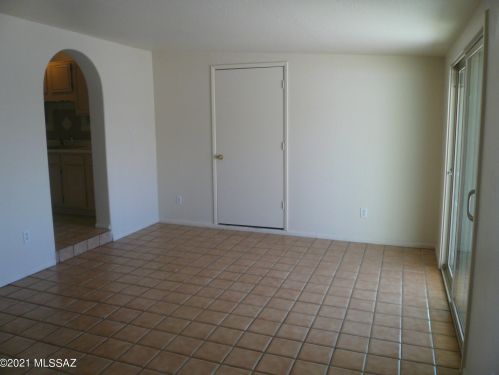 4678 25 St, Tucson AZ 85711-5420 exterior