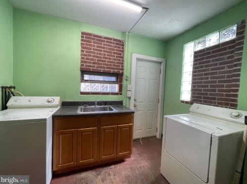 612 Point St, Camden NJ 08102-2150 exterior